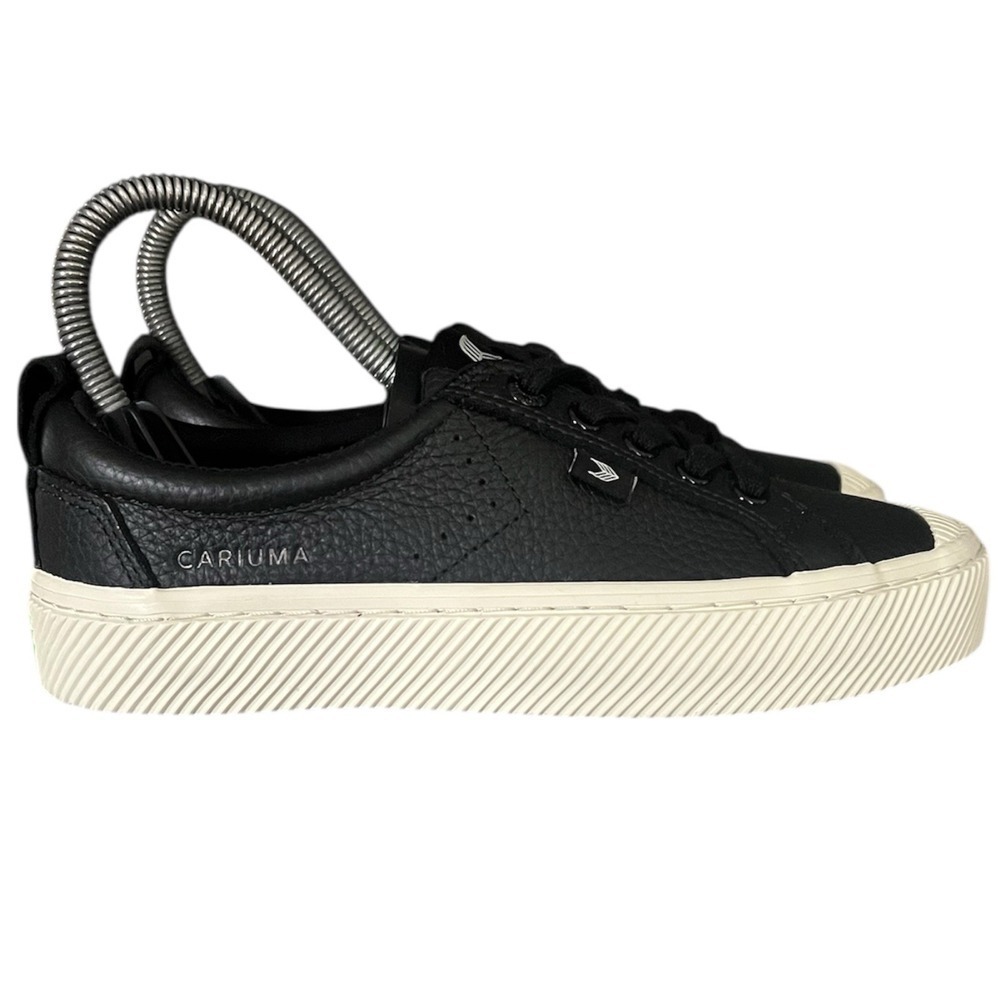 Cariuma Black Leather Low Top Sneakers Women's Size 5 Shoes